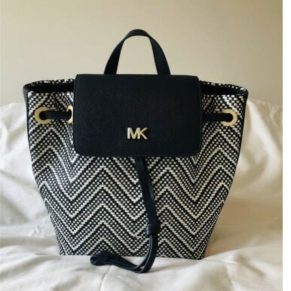 NWT Michael Kors Junie Md Flap Woven Leather - Picture 6 of 8